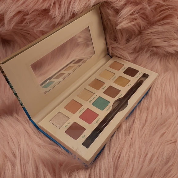 Havana Nights by Cargo Cosmetics - Picture 3 of 6